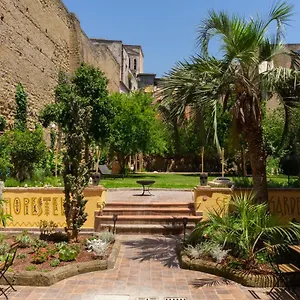 Hopestel Secret Garden Naples