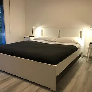 Bed and Breakfast Four, Μπολόνια